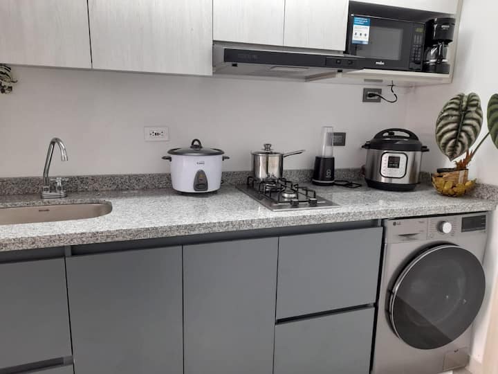 Apartaestudio Moderno, Céntrico Y Muy Acogedor. - Manizales