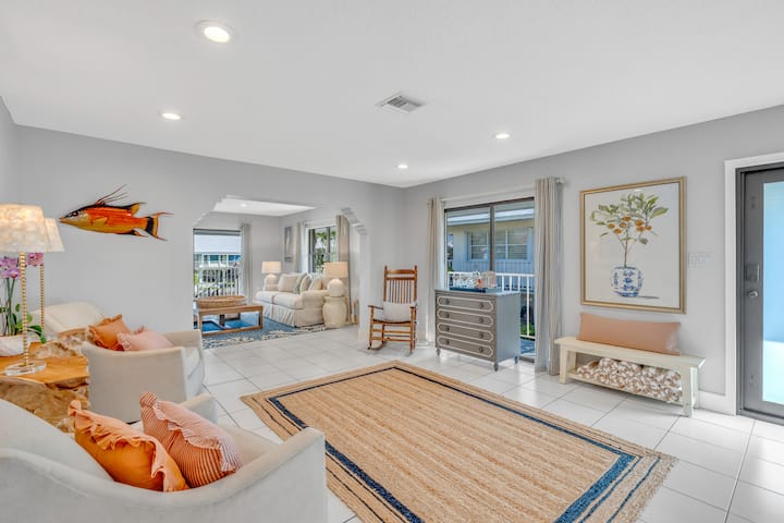 Villa Blue-water Front-cabana Club-37ft Dock Space - Key Colony Beach, FL