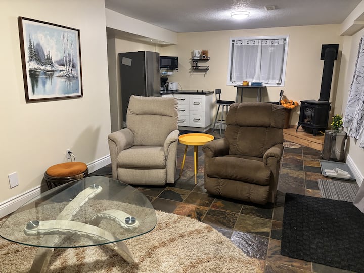 Cozy Private Basement Suite In Quite Neighbourhood - Barrie