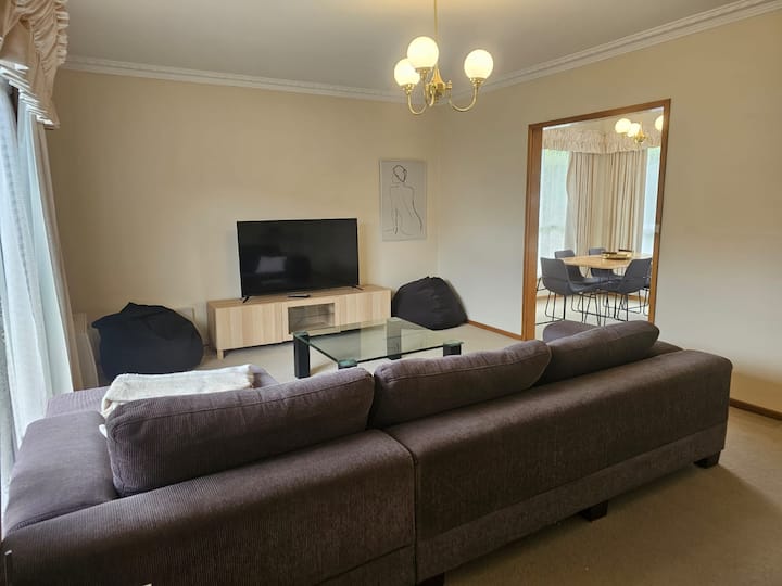 Marley Big Family Accommodation - 세일