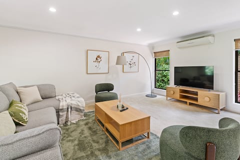 2 Mins to Sunnybank Plaza | Lush Garden & Patio