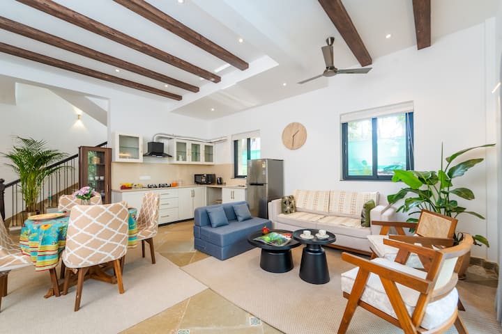 Living room image 3
