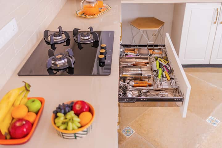 Full kitchen image 4