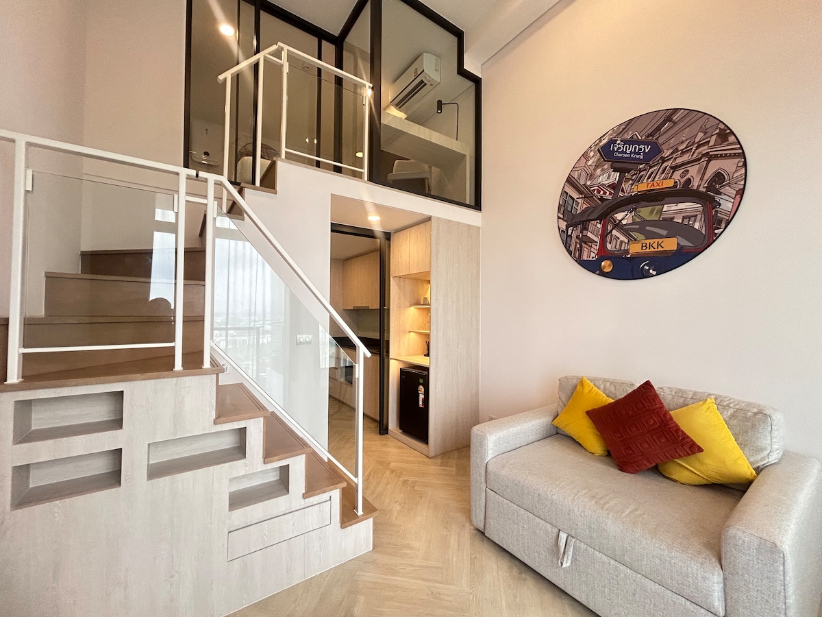 Visual Reference: Modern Chic Apartment Rooftop Pool Gym Access