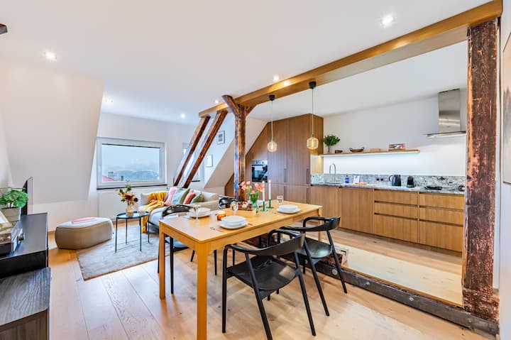 2bdr Riverside Apt. W/ Gramophone • 250mbs Wifi - Prag