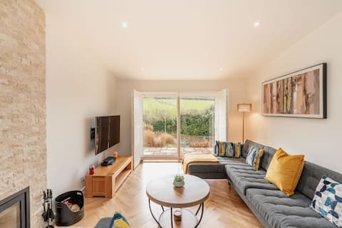 Successful Airbnb property: Shepherds Retreat | Luxury Jurassic Coast Cottage in West Lulworth