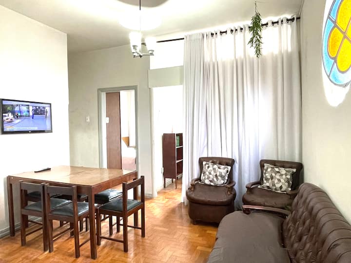Aconchegante E Boa Localização No Centro De Bh - Belo Horizonte