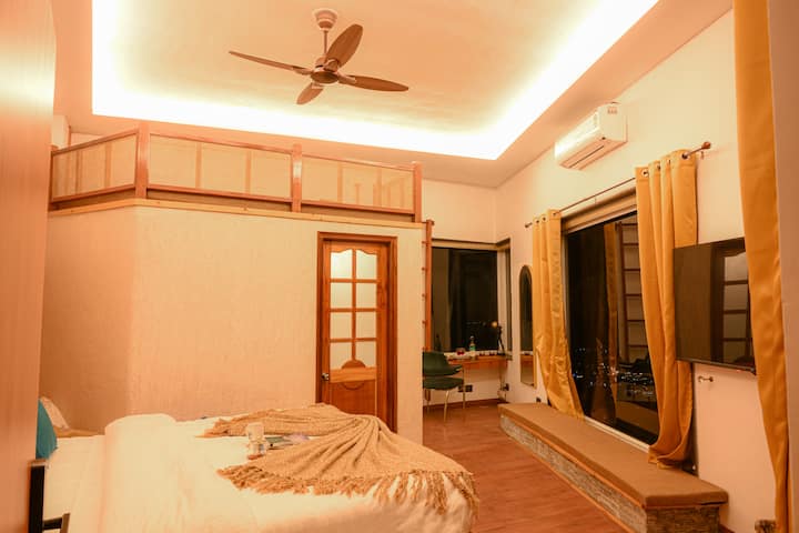 Cozy Valleyview Cabin W/private Deck On Mall Road! - Mussoorie