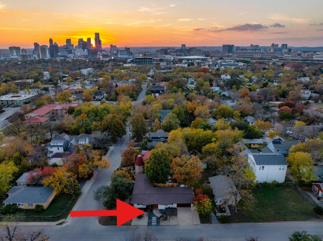 Austin Oasis | Movie Area | Hot Tub