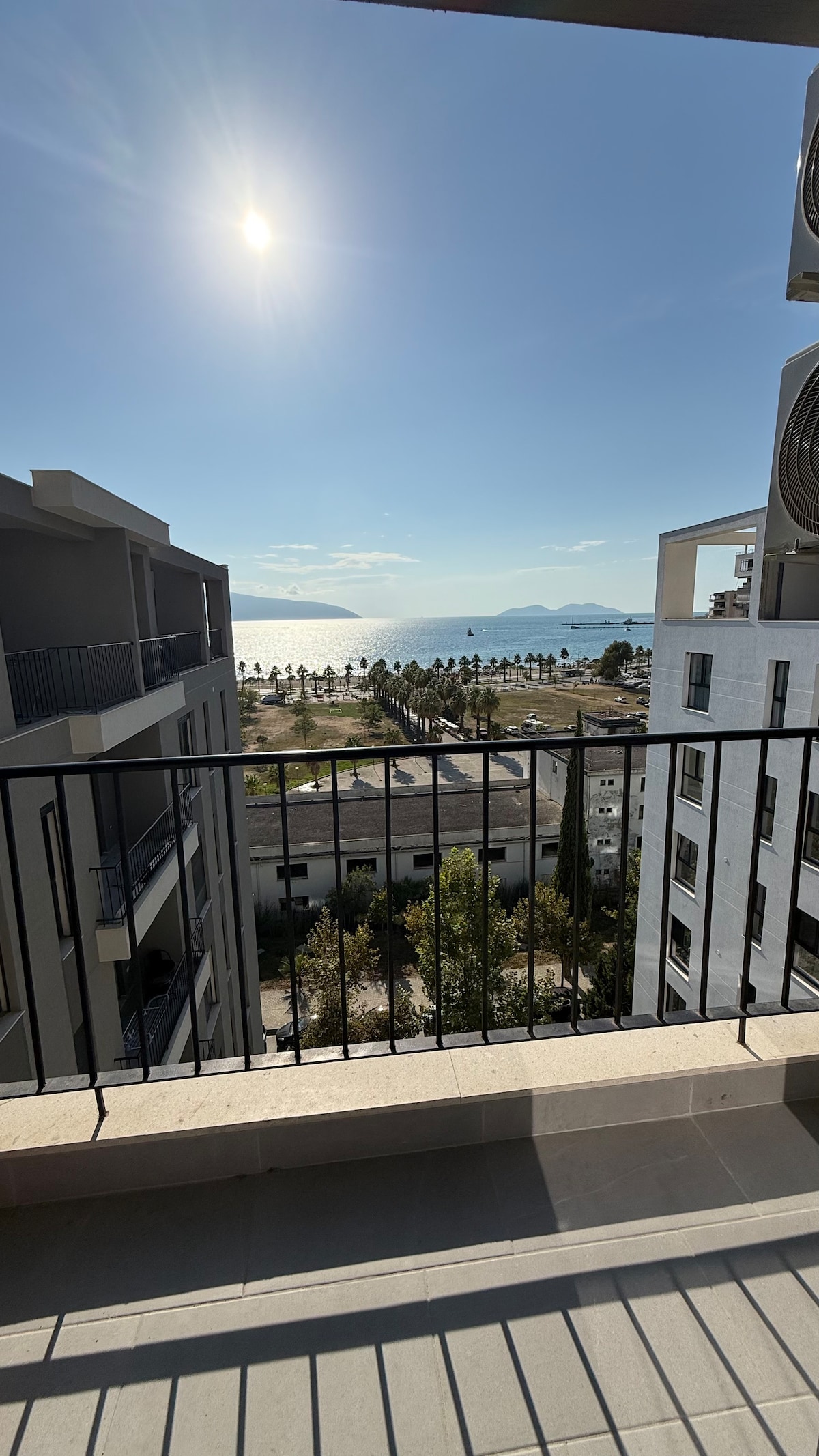 Listing 1578292464877420800