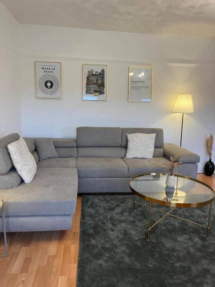 Cotton Mill Hideaway Apartment - Free Parking - Glossop