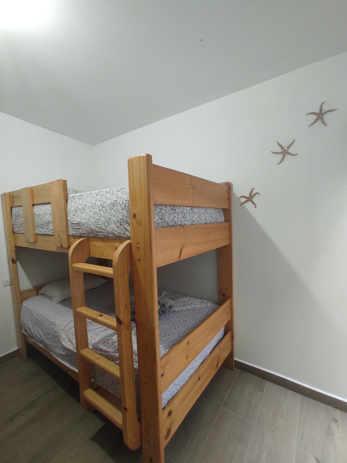 საძინებელი 4