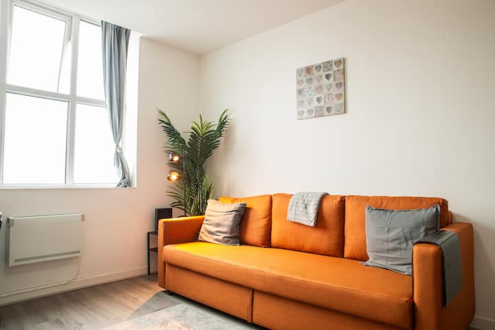 5br | Sleeps 12 | Contractors | Groups | Free Park - Cardiff
