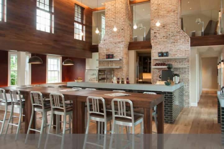 Queen Unit | Near Hudson Valley Outdoor Activities - Montrose, NY