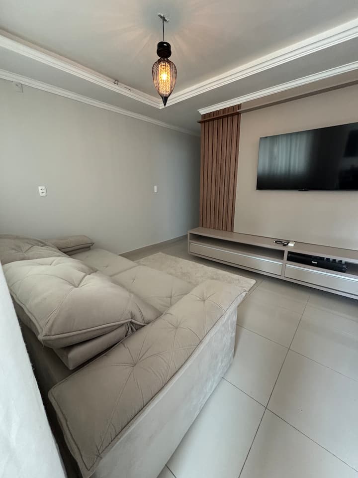 Casa Com Piscina, Apenas 300 Metros Da Praia! - Itapoá