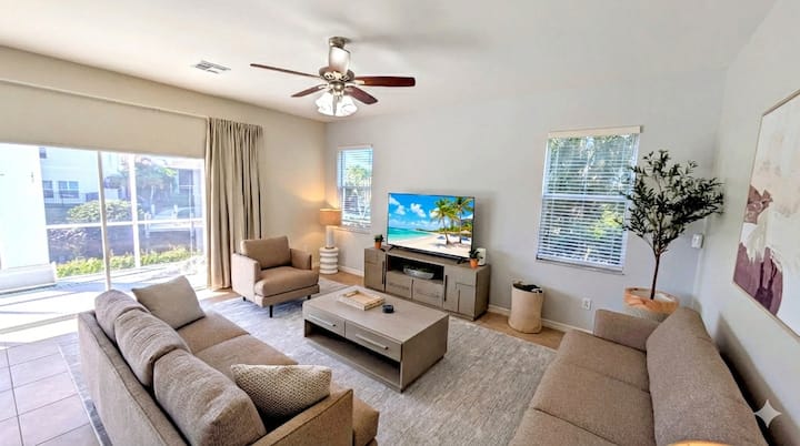 River-access Pool Home: 4br Canal-front Privacy! - Bonita Springs, FL