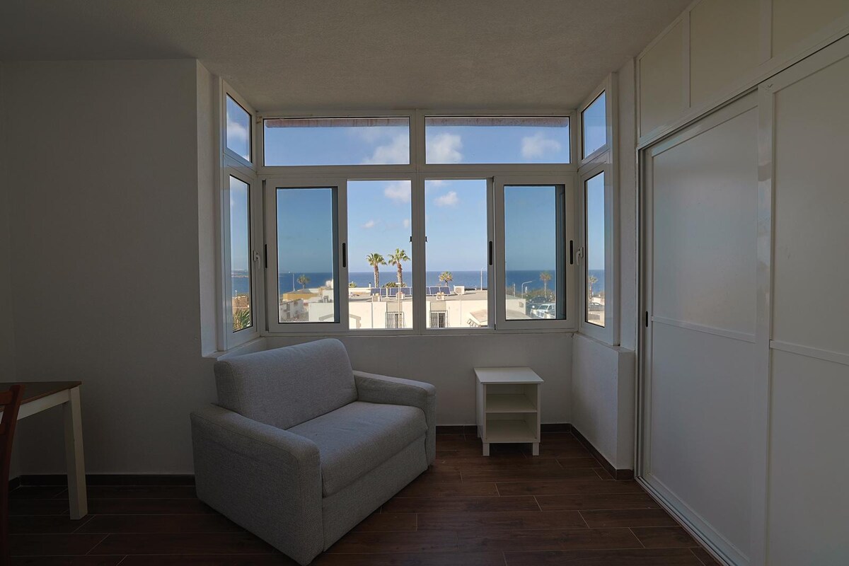 SeaView Escape with Pool Access