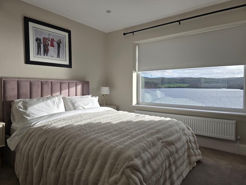 Lakebank interior