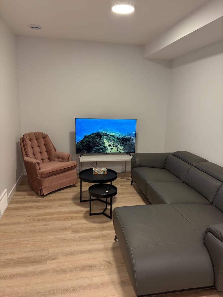 Nestling Suite In The City Of Edmonton - Saint Albert