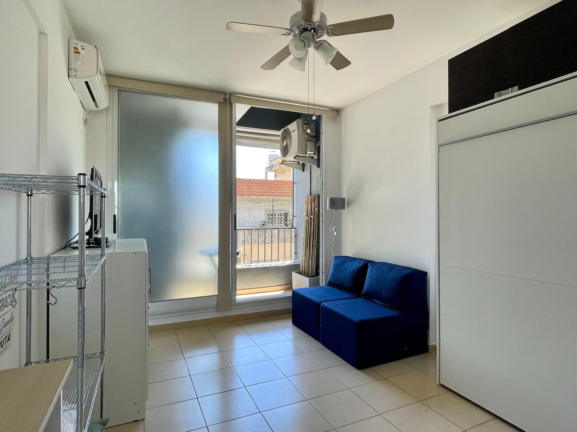Bright studio apartment near hospitals