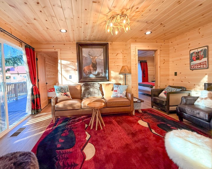 Sebule ya nyumba, Runinga, bafu lililoambatanishwa