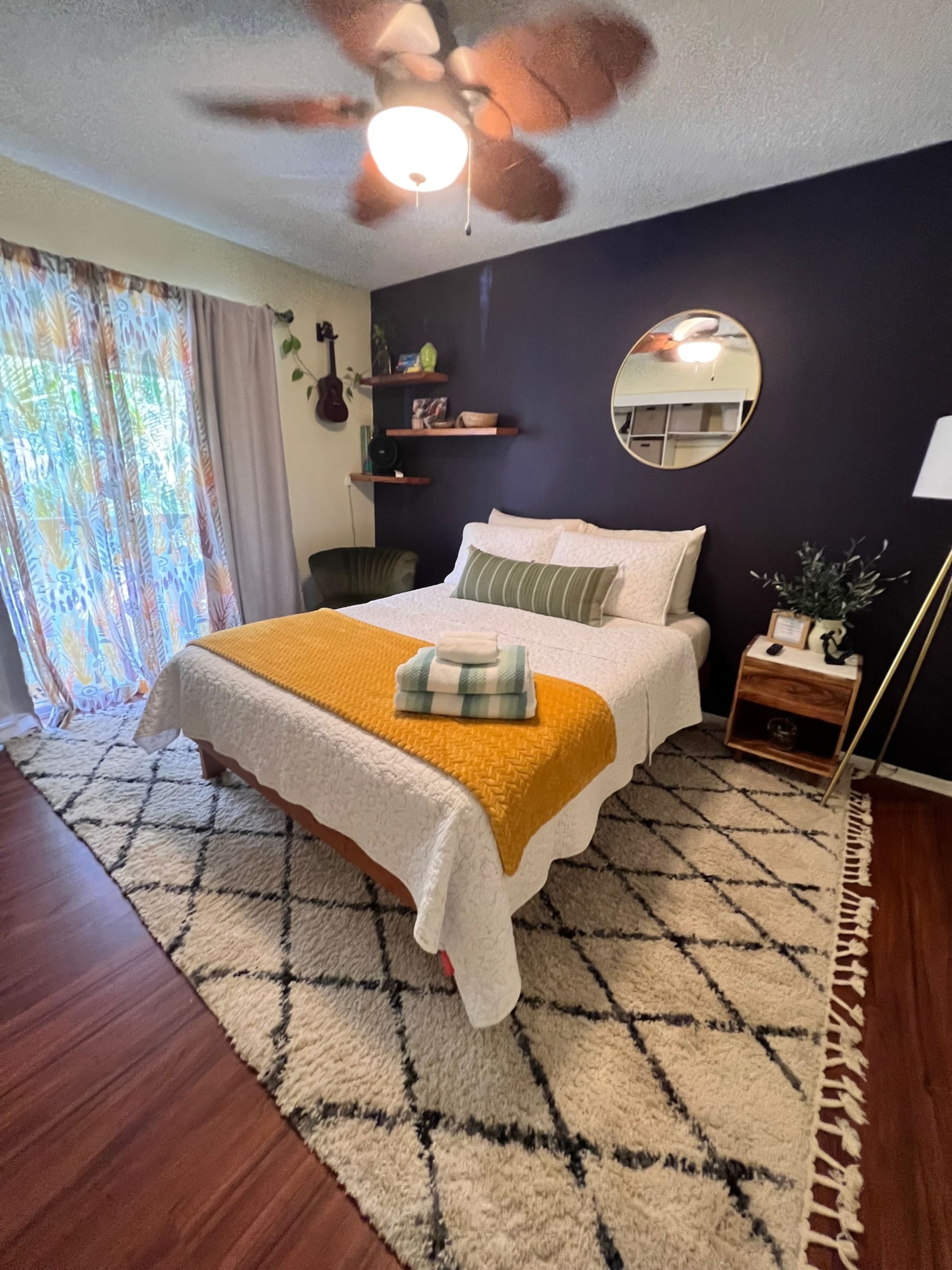 Condo in Kailua-Kona · ★4.89 · 2 bedrooms · 2 beds · 1 bath - Image 7
