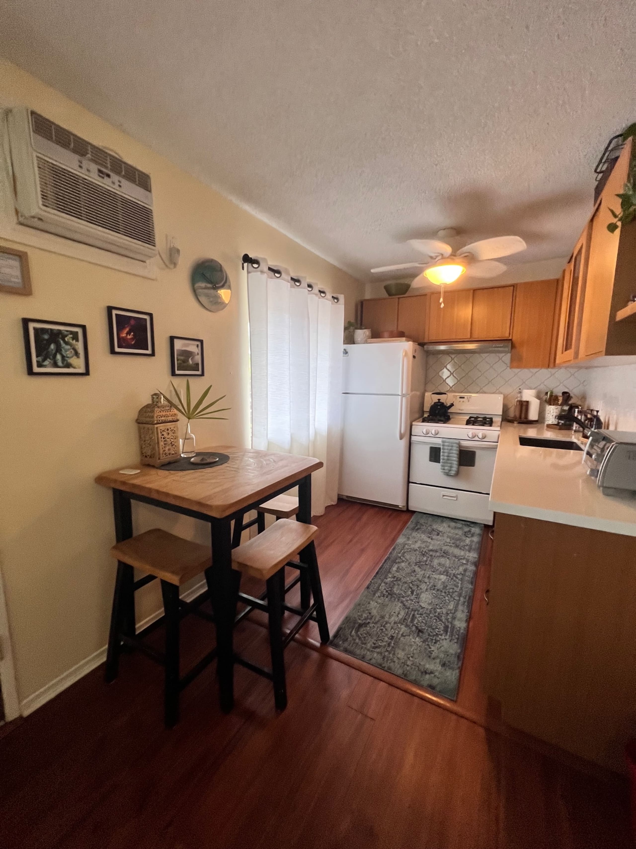 Condo in Kailua-Kona · ★4.89 · 2 bedrooms · 2 beds · 1 bath - Image 5