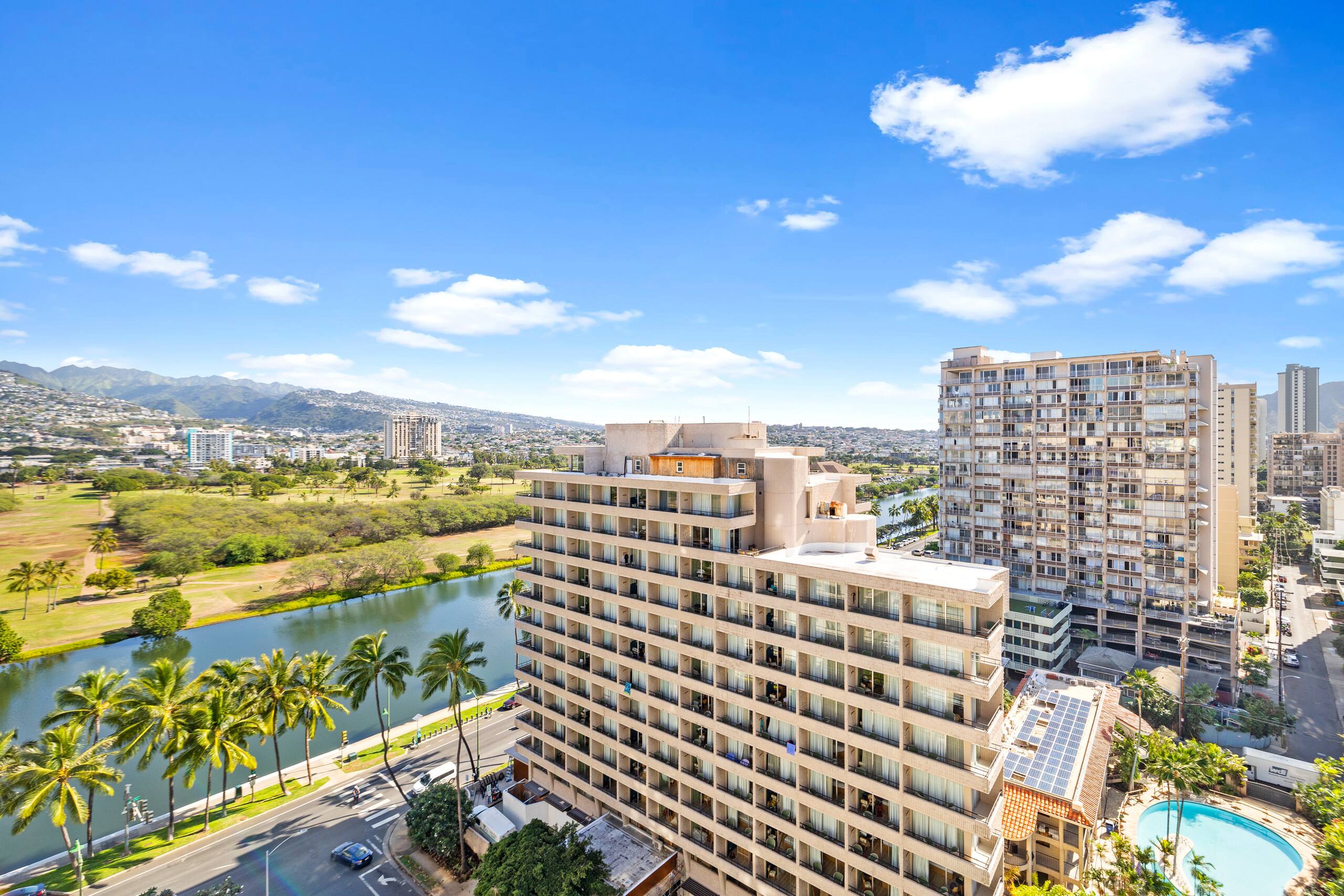 Hotel in Honolulu · ★4.84 · 1 bedroom · 1 bed · 1 private bath - Image 17
