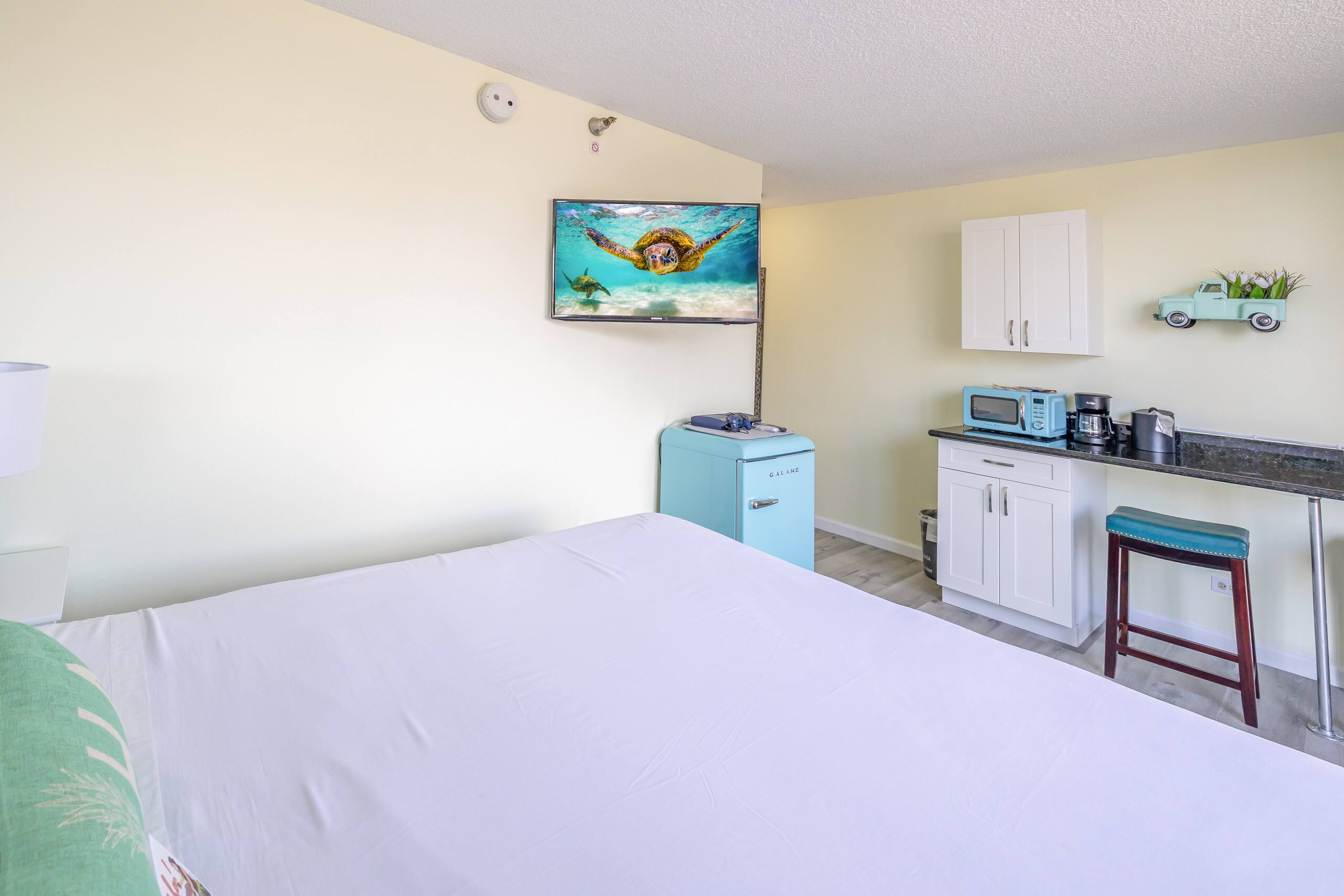 Hotel in Honolulu · ★4.85 · 1 bedroom · 1 bed · 1 private bath - Image 13