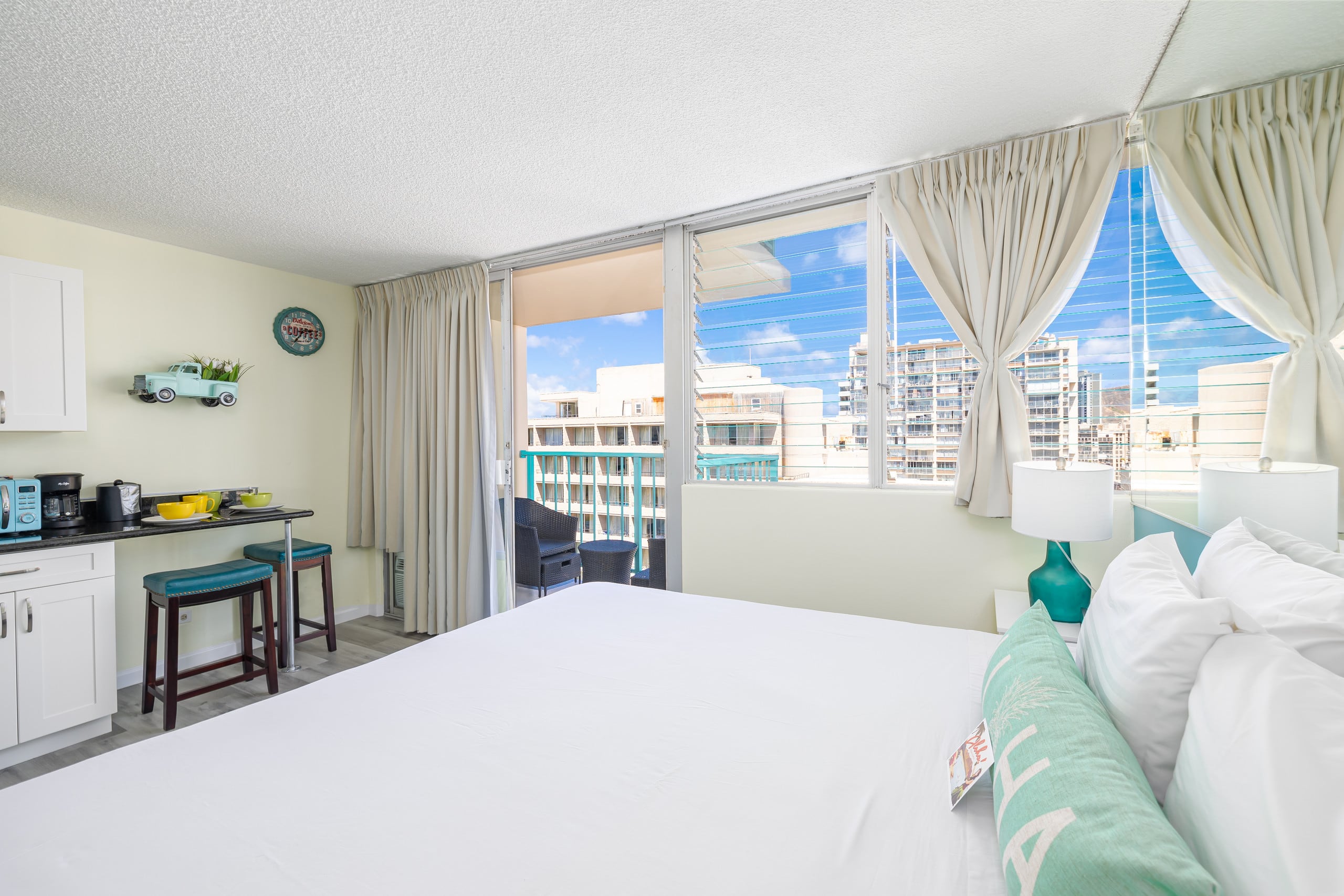Hotel in Honolulu · ★4.85 · 1 bedroom · 1 bed · 1 private bath - Image 10