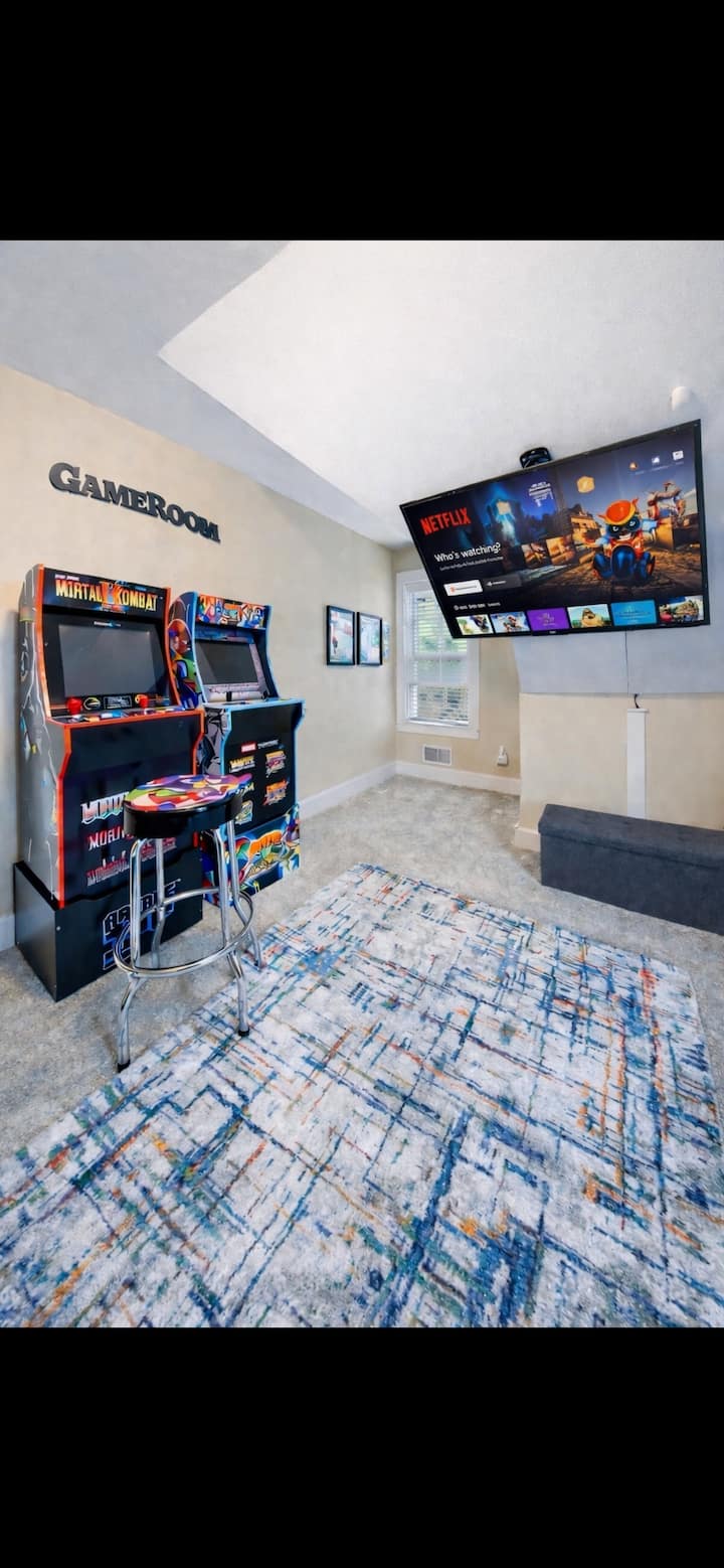 Hot Tub + Arcade | Walk to Beach | Olivia Beach - Houses for Rent