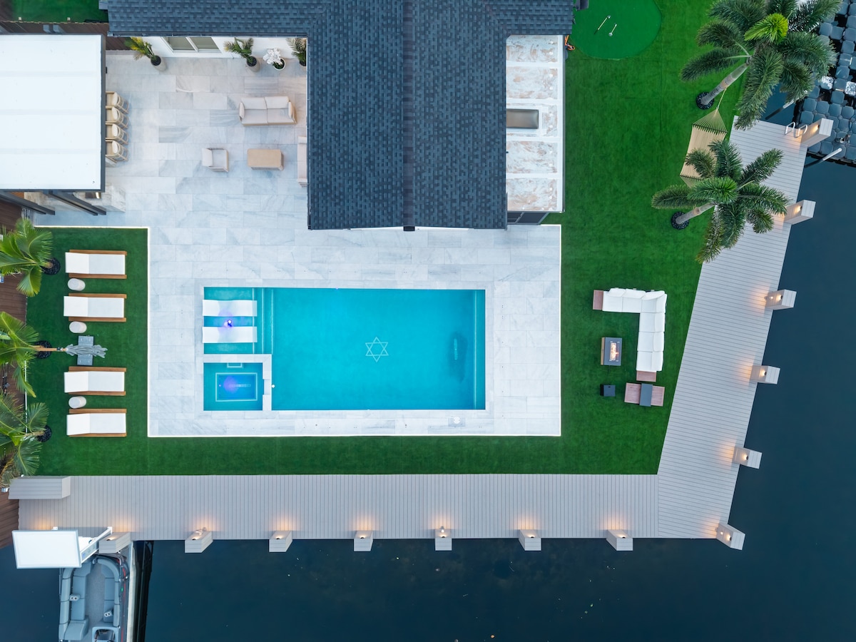 Villa waterfront