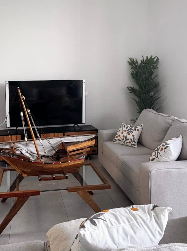 The Waterfront Staycation Seaview - Sansibar