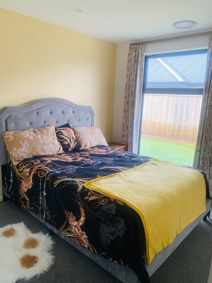 Your Spacious Guest Room In House In Rolleston - Rolleston