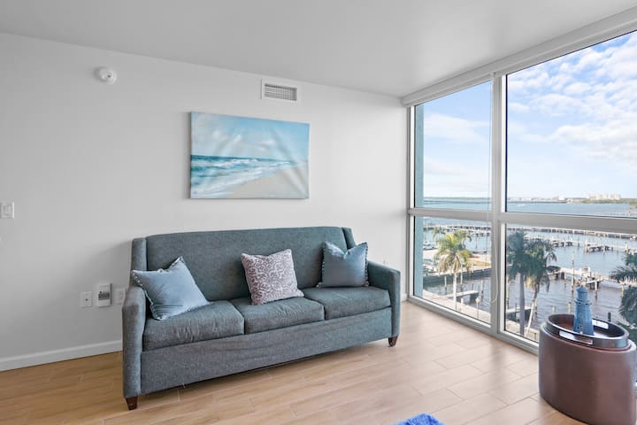Cozy Water Views Apt Fort Myers City Center - Fort Myers, FL