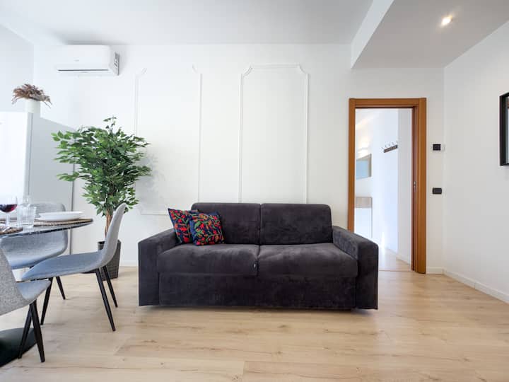 Casa Enea [Bocconi - Navigli] - Private Parking - Milan