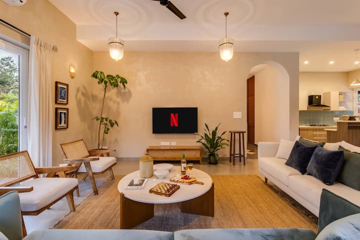 Living room image 4