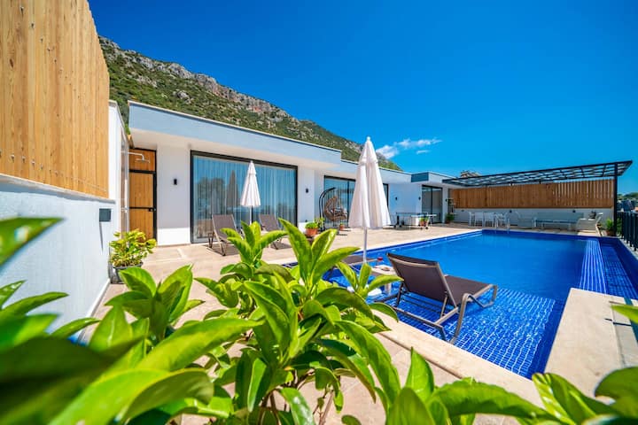 Kalkan Kördere Deniz Manzaralı 4 Kişilik Villa - Kalkan