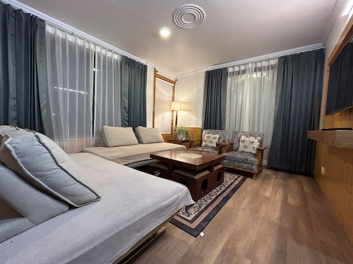Hill Partridge - Home Stay Apartment - 3bhk - Manali