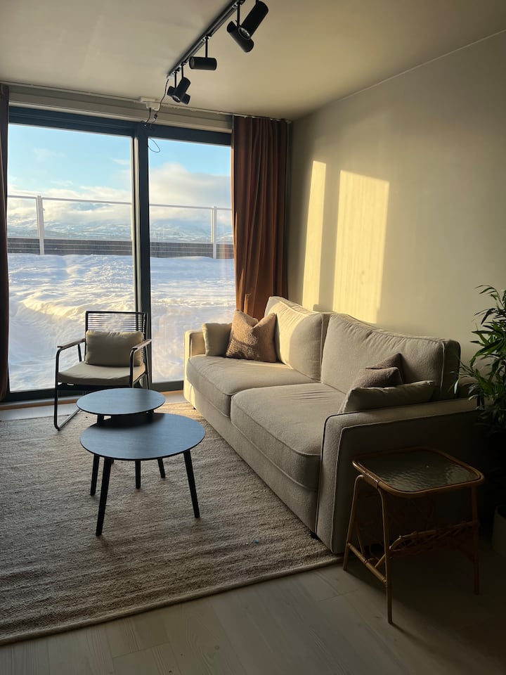 Moderne Leilighet- Med Privat Platt I Rolig Område - Tromsø