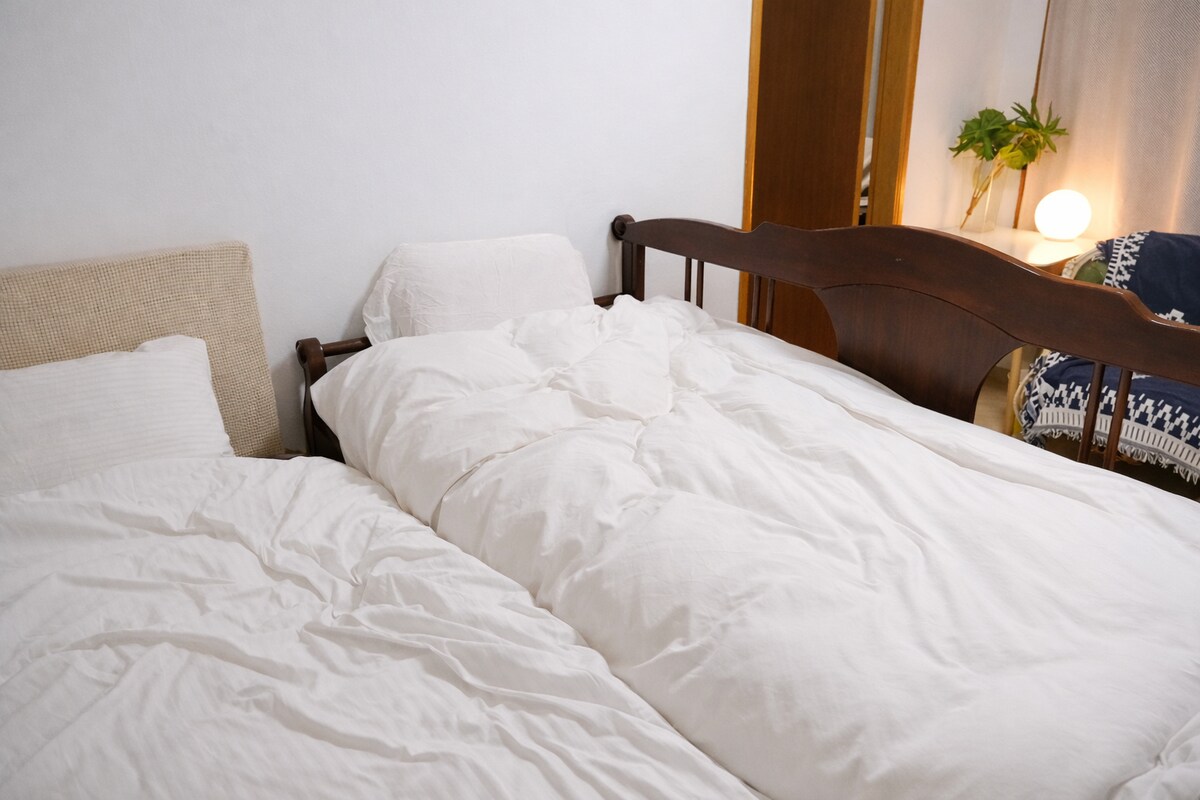 เราเพิ่งเพิ่มเตียงควีนไซส์และเตียงเดี่ยวขนาดใหญ่ 