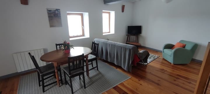 Belle Maison De 1 à 6 Pers. Avec Bain Nordique - Riom