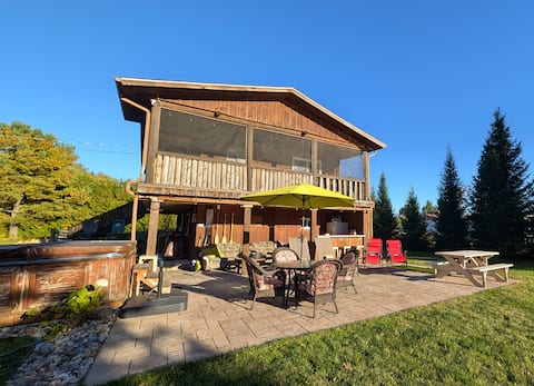 Cozy Winter Retreat | HotTub, Woodstove, Lakefront