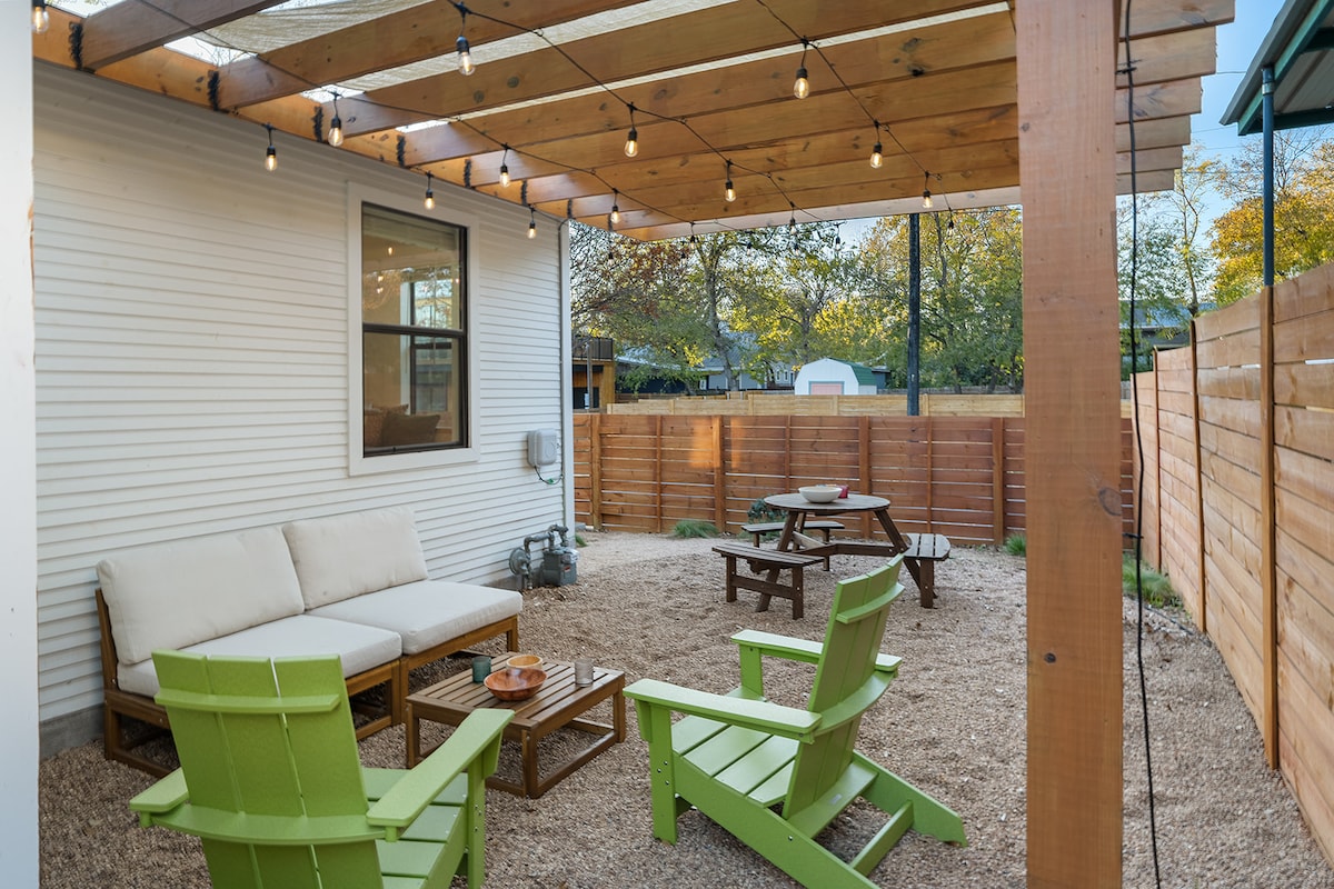 The Happy Pergola