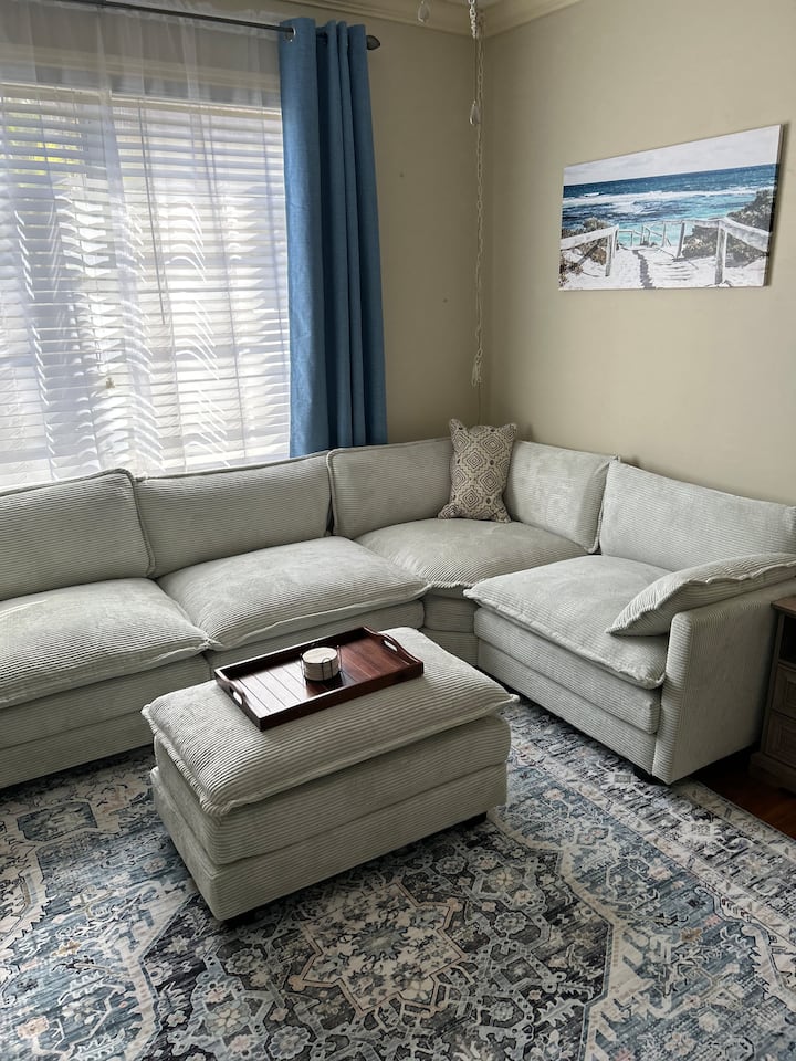 #3-the Winchester At Village Green Suites - Venice Beach, Venice