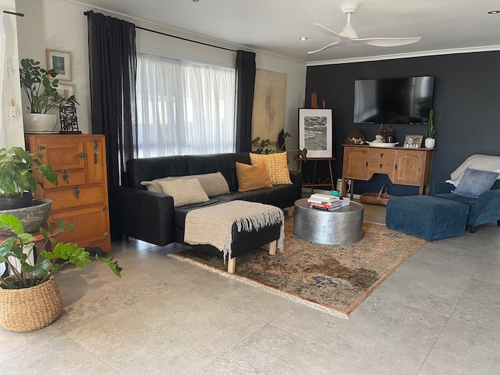 Home Base Coolum; Your Coastal Holiday Home - Coolum Beach