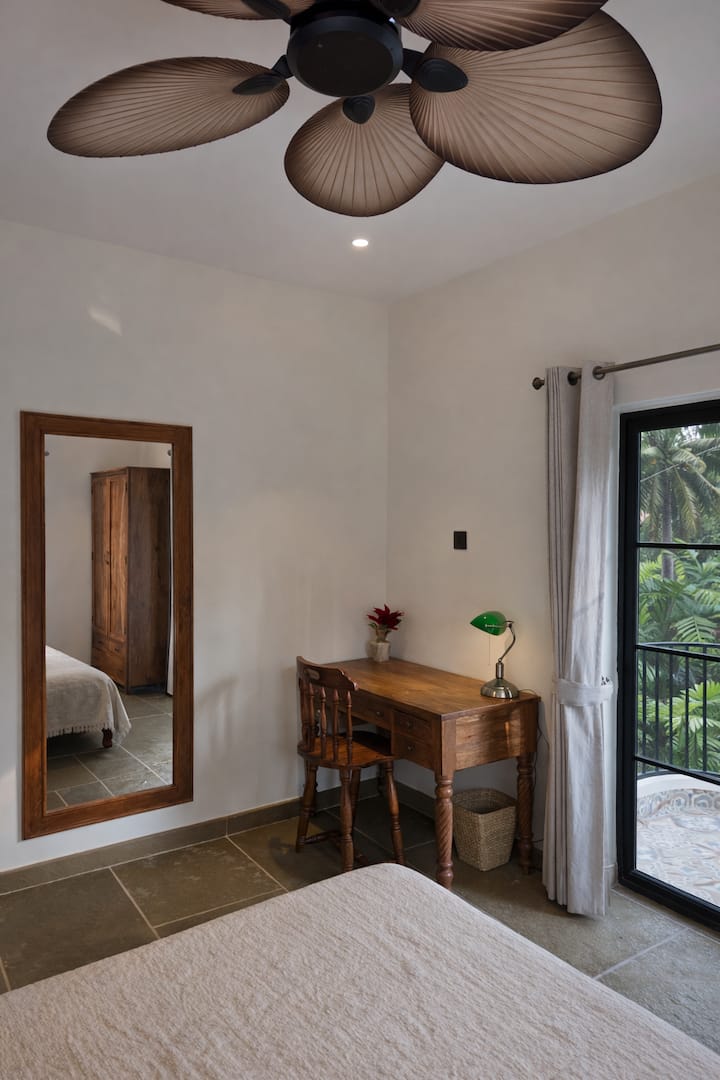 Bedroom 1 image 2
