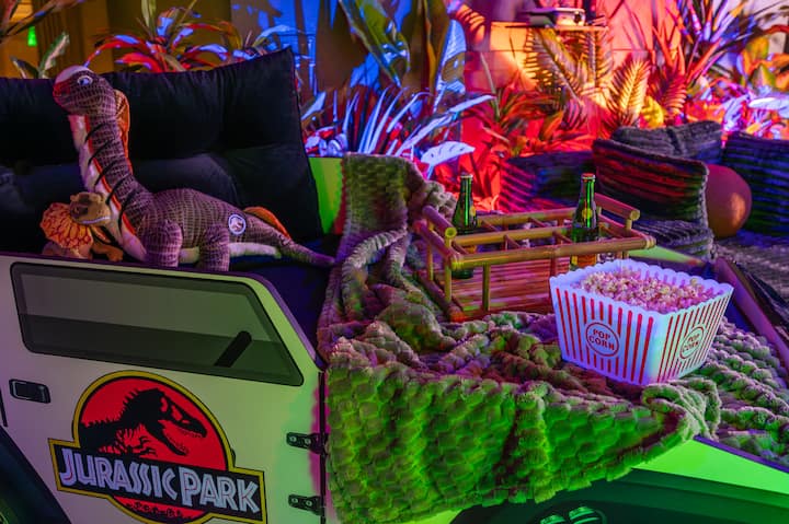 Themed Villa, Pool, Theater & Arcade | Sleeps 22 - Houses for Rent