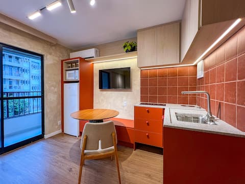 Top Airbnb: Design Studio - Air conditioning, fitness center, hot tub and parking space. em Juiz De Fora