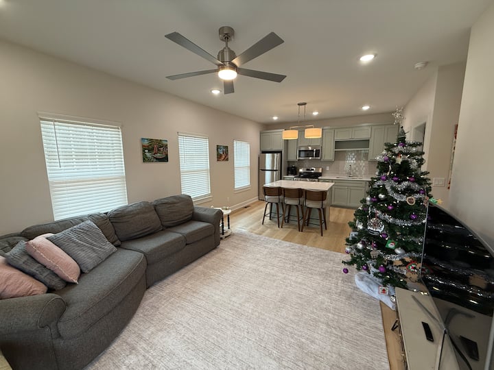 Family-friendly 2bedroom/1 Bath @ Johnson Square - Springdale, AR